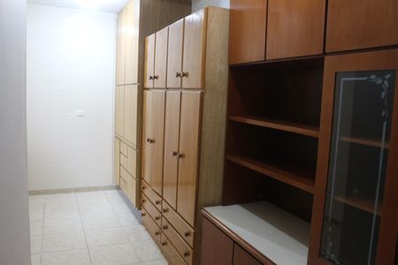 Casa à venda com 312m², 3 quartos e 8 vagasDespensa