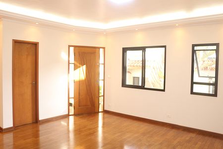 Casa à venda com 312m², 3 quartos e 8 vagasSala