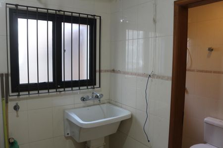 Casa à venda com 312m², 3 quartos e 8 vagasÁrea de Serviço