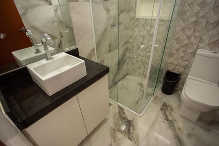 Casa à venda com 256m², 3 quartos e 2 vagasBanheiro da Suíte