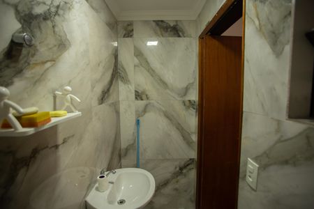 Casa à venda com 256m², 3 quartos e 2 vagasBanheiro de Serviço