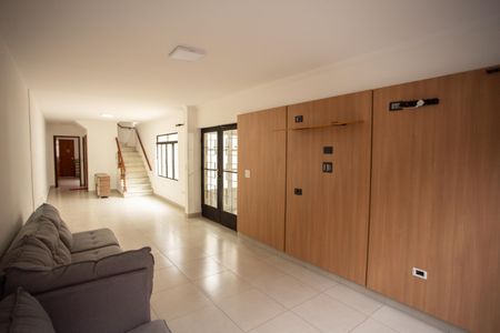 Casa à venda com 256m², 3 quartos e 2 vagasSala