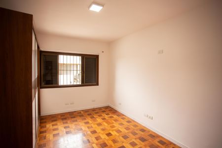 Casa à venda com 256m², 3 quartos e 2 vagasQuarto 1