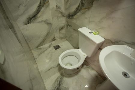 Casa à venda com 256m², 3 quartos e 2 vagasBanheiro de Serviço