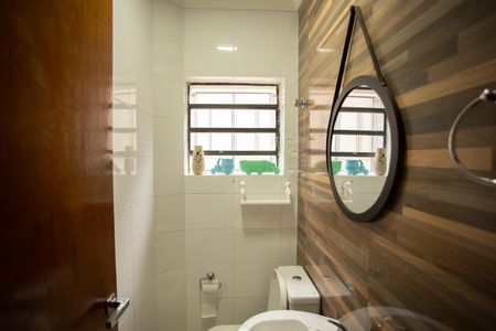 Casa à venda com 256m², 3 quartos e 2 vagasLavabo