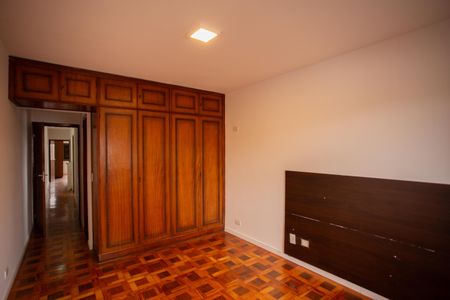 Casa à venda com 256m², 3 quartos e 2 vagasSuíte