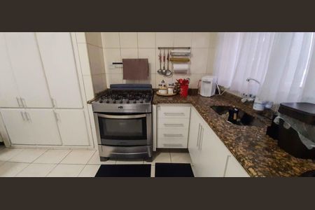 Casa à venda com 200m², 4 quartos e 2 vagasCozinha