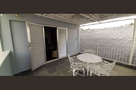 Casa à venda com 200m², 4 quartos e 2 vagasVaranda do Quarto 3