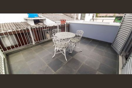 Casa à venda com 200m², 4 quartos e 2 vagasVaranda do Quarto 3