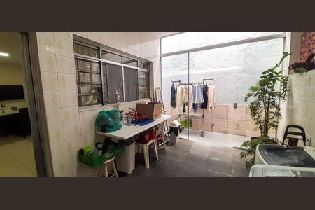 Casa à venda com 200m², 4 quartos e 2 vagasÁrea de Serviço