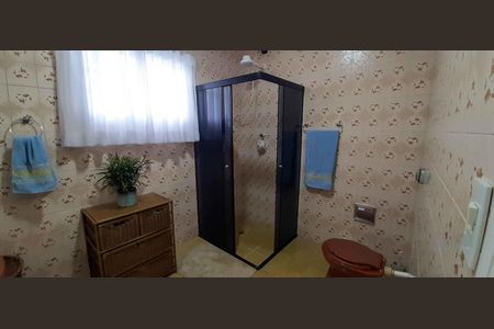 Casa à venda com 200m², 4 quartos e 2 vagasBanheiro dos Quartos