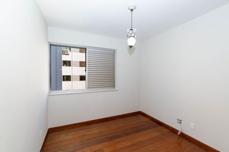 Apartamento para alugar com 180m², 5 quartos e 2 vagasQuarto 2