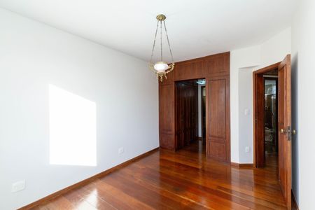 Apartamento para alugar com 180m², 5 quartos e 2 vagasQuarto 4