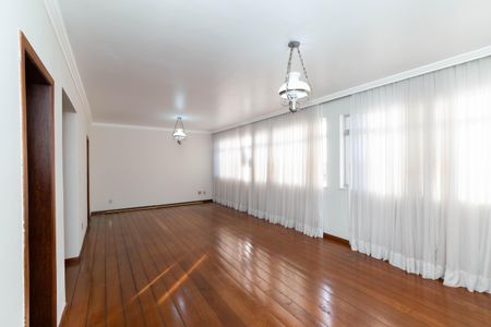 Apartamento para alugar com 180m², 5 quartos e 2 vagasSala