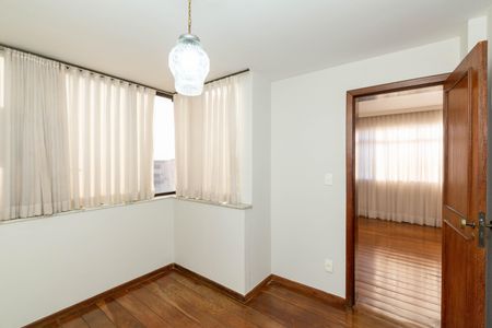 Apartamento para alugar com 180m², 5 quartos e 2 vagasQuarto 5
