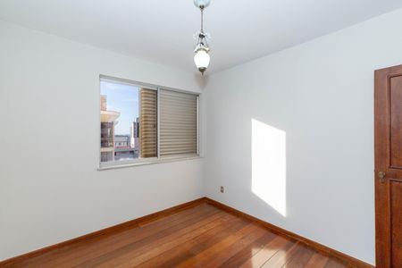 Apartamento para alugar com 180m², 5 quartos e 2 vagasQuarto 3