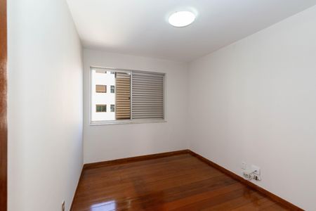 Apartamento para alugar com 180m², 5 quartos e 2 vagasQuarto
