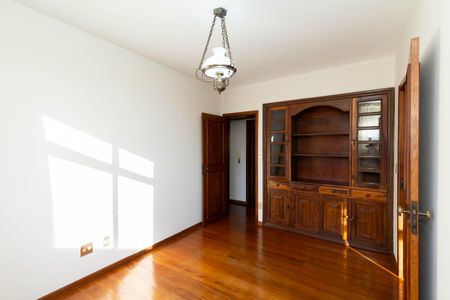 Apartamento para alugar com 180m², 5 quartos e 2 vagasSala