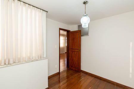 Apartamento para alugar com 180m², 5 quartos e 2 vagasQuarto 5