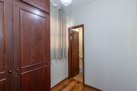 Apartamento para alugar com 180m², 5 quartos e 2 vagasQuarto de Serviço