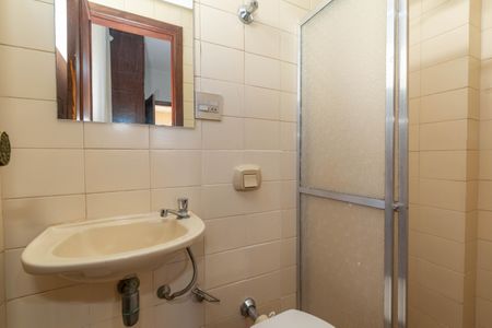 Apartamento para alugar com 180m², 5 quartos e 2 vagasBanheiro de Serviço