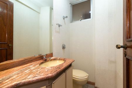 Apartamento para alugar com 180m², 5 quartos e 2 vagasLavabo