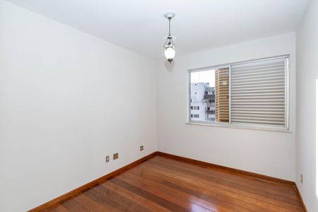 Apartamento para alugar com 180m², 5 quartos e 2 vagasQuarto 3