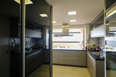 Apartamento à venda com 200m², 3 quartos e 4 vagasCozinha