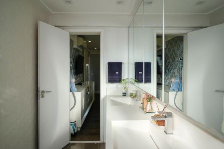 Apartamento à venda com 200m², 3 quartos e 4 vagasBanheiro da suíte 1