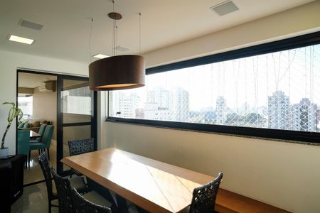 Apartamento à venda com 200m², 3 quartos e 4 vagasCozinha