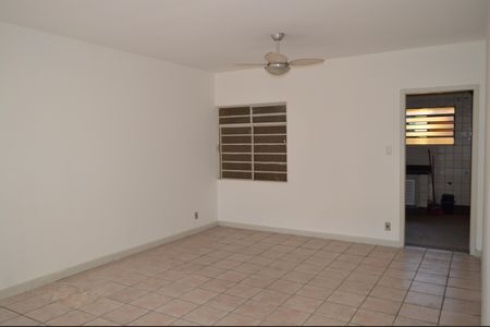 Casa à venda com 111m², 3 quartos e 2 vagasSala 