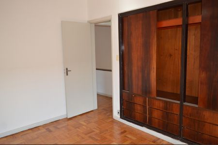 Casa à venda com 111m², 3 quartos e 2 vagasQuarto 3