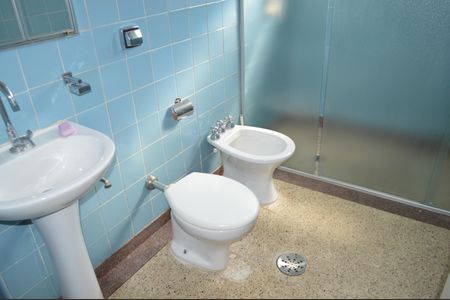 Casa à venda com 111m², 3 quartos e 2 vagasBanheiro 