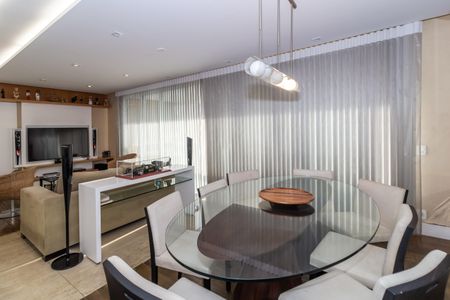 Apartamento à venda com 140m², 3 quartos e 3 vagasSala