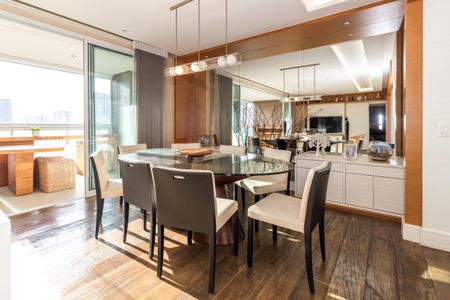 Apartamento à venda com 140m², 3 quartos e 3 vagasSala