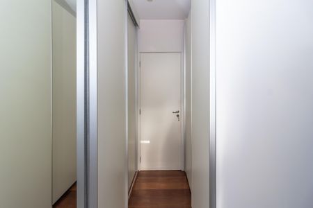 Apartamento à venda com 140m², 3 quartos e 3 vagasCloset da suíte 1