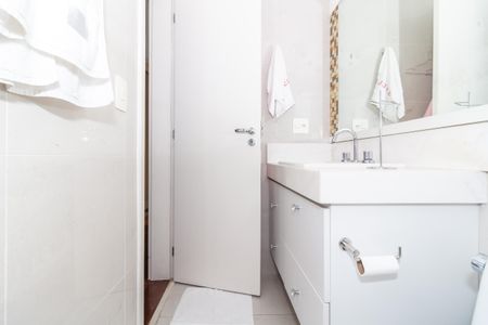 Apartamento à venda com 140m², 3 quartos e 3 vagasBanheiro da Suíte 2