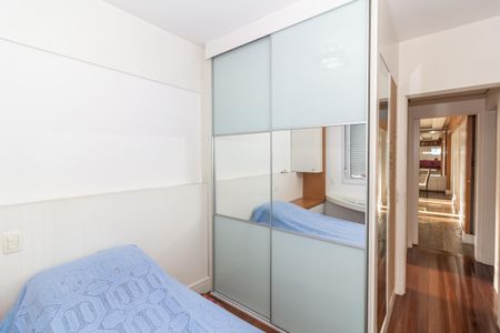 Apartamento à venda com 140m², 3 quartos e 3 vagasSuíte 2