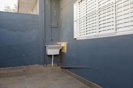 Casa para alugar com 48m², 1 quarto e sem vagaQuintal