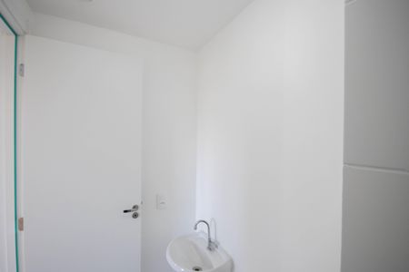 Apartamento para alugar com 33m², 2 quartos e sem vaga Apartamento para alugar com 33m², 2 quartos e sem vagaBanheiro