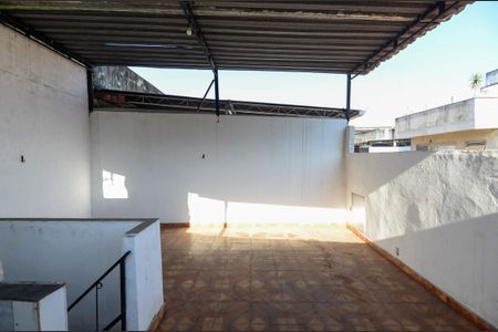 Casa para alugar com 115m², 2 quartos e 1 vaga Casa para alugar com 115m², 2 quartos e 1 vagaTerraço