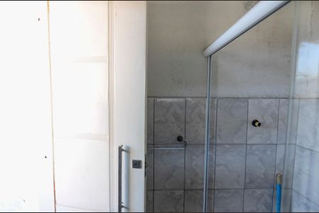 Casa para alugar com 115m², 2 quartos e 1 vaga Casa para alugar com 115m², 2 quartos e 1 vagaBanheiro de Serviço