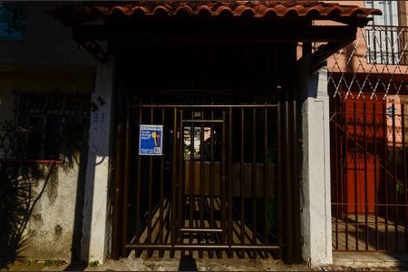 Casa para alugar com 115m², 2 quartos e 1 vaga Casa para alugar com 115m², 2 quartos e 1 vagaFachada