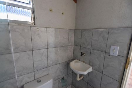 Casa para alugar com 115m², 2 quartos e 1 vaga Casa para alugar com 115m², 2 quartos e 1 vagaBanheiro de Serviço