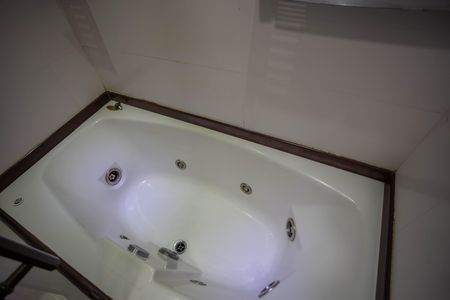 Studio à venda com 30m², 1 quarto e 1 vaga Studio à venda com 30m², 1 quarto e 1 vagaDestaque - banheira de hidromassagem