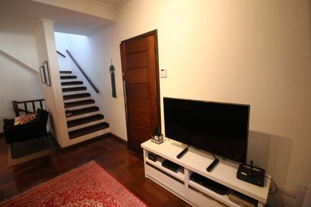 Casa à venda com 125m², 3 quartos e 2 vagasSala