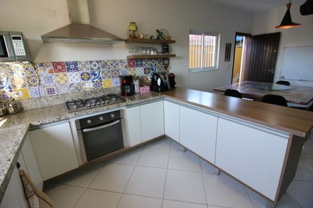Casa à venda com 125m², 3 quartos e 2 vagasCozinha