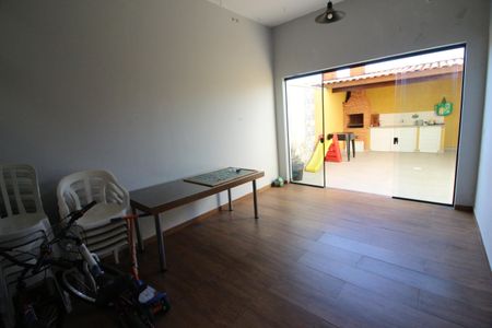 Casa à venda com 125m², 3 quartos e 2 vagasÁrea de Serviço