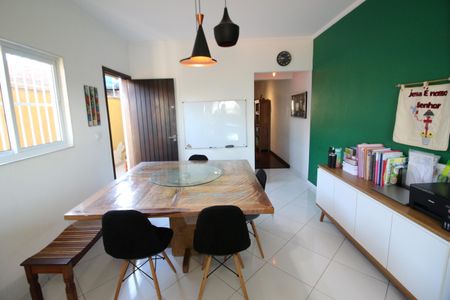 Casa à venda com 125m², 3 quartos e 2 vagasCozinha