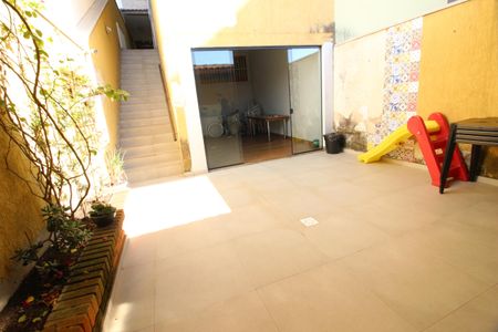 Casa à venda com 125m², 3 quartos e 2 vagasÁrea de Serviço